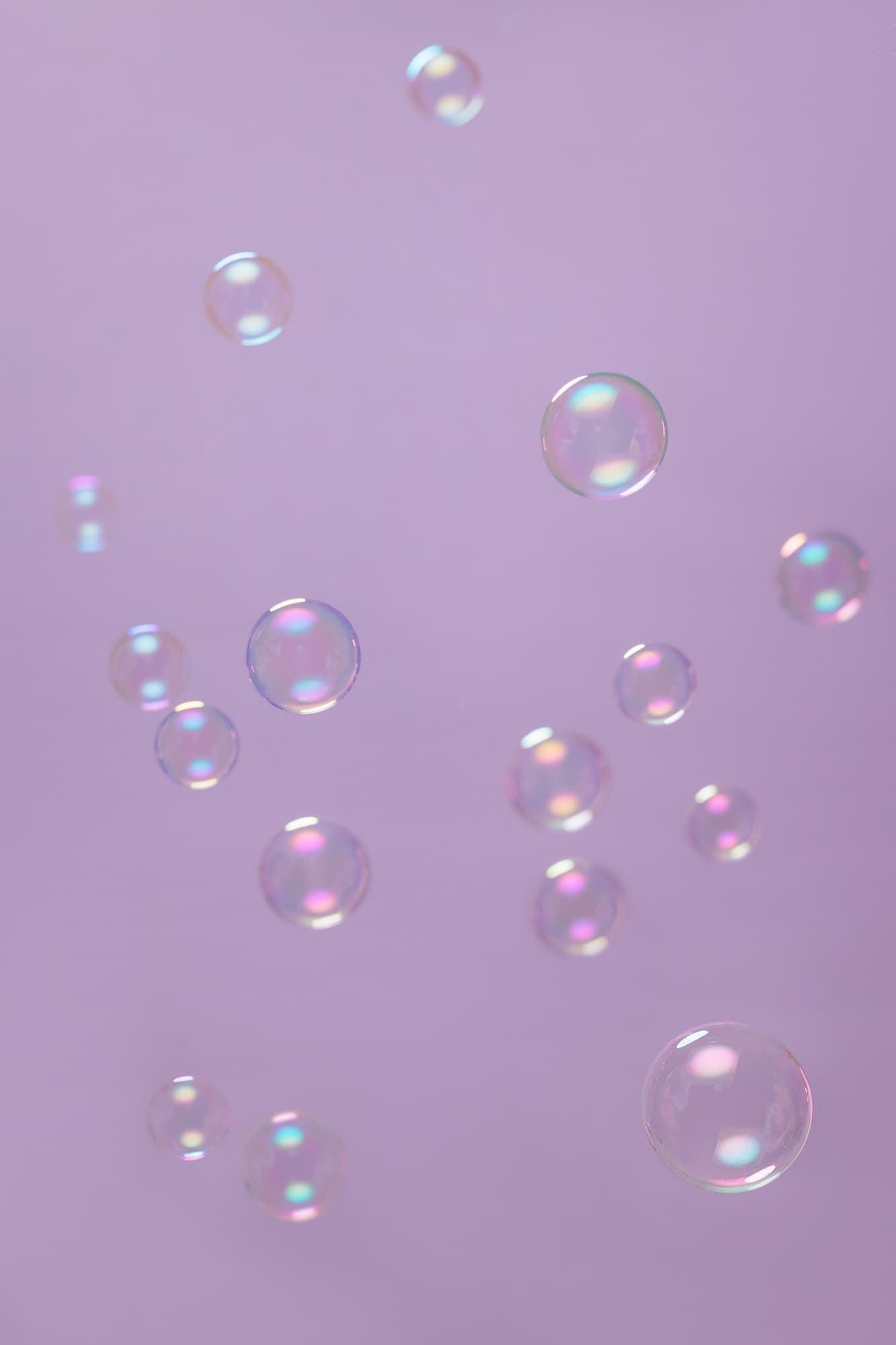 Foto von Seifenblasen vor einer Wand